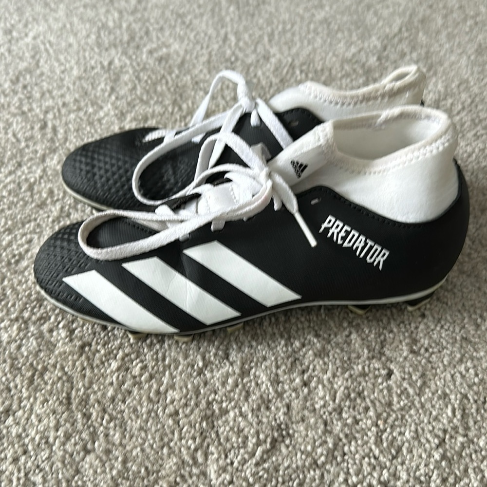 SOLD!!!! Adidas Predator, boys soccer shoes
